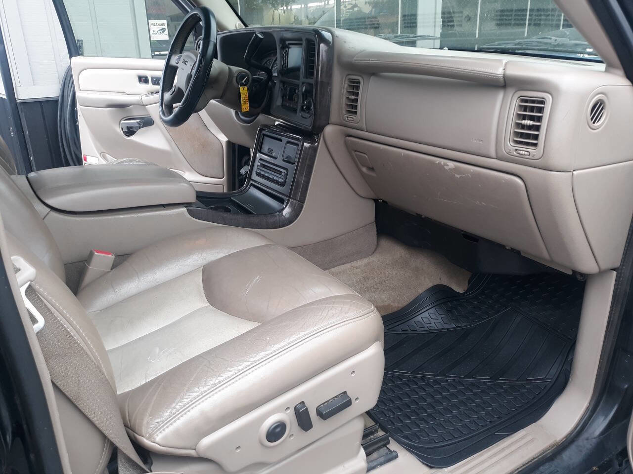 Used 2006 GMC Yukon Denali image 10