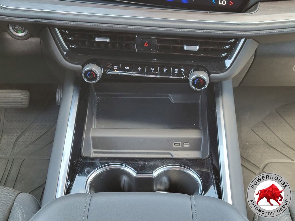 Used 2025 Chevrolet Suburban LS AWD/4WD image 24