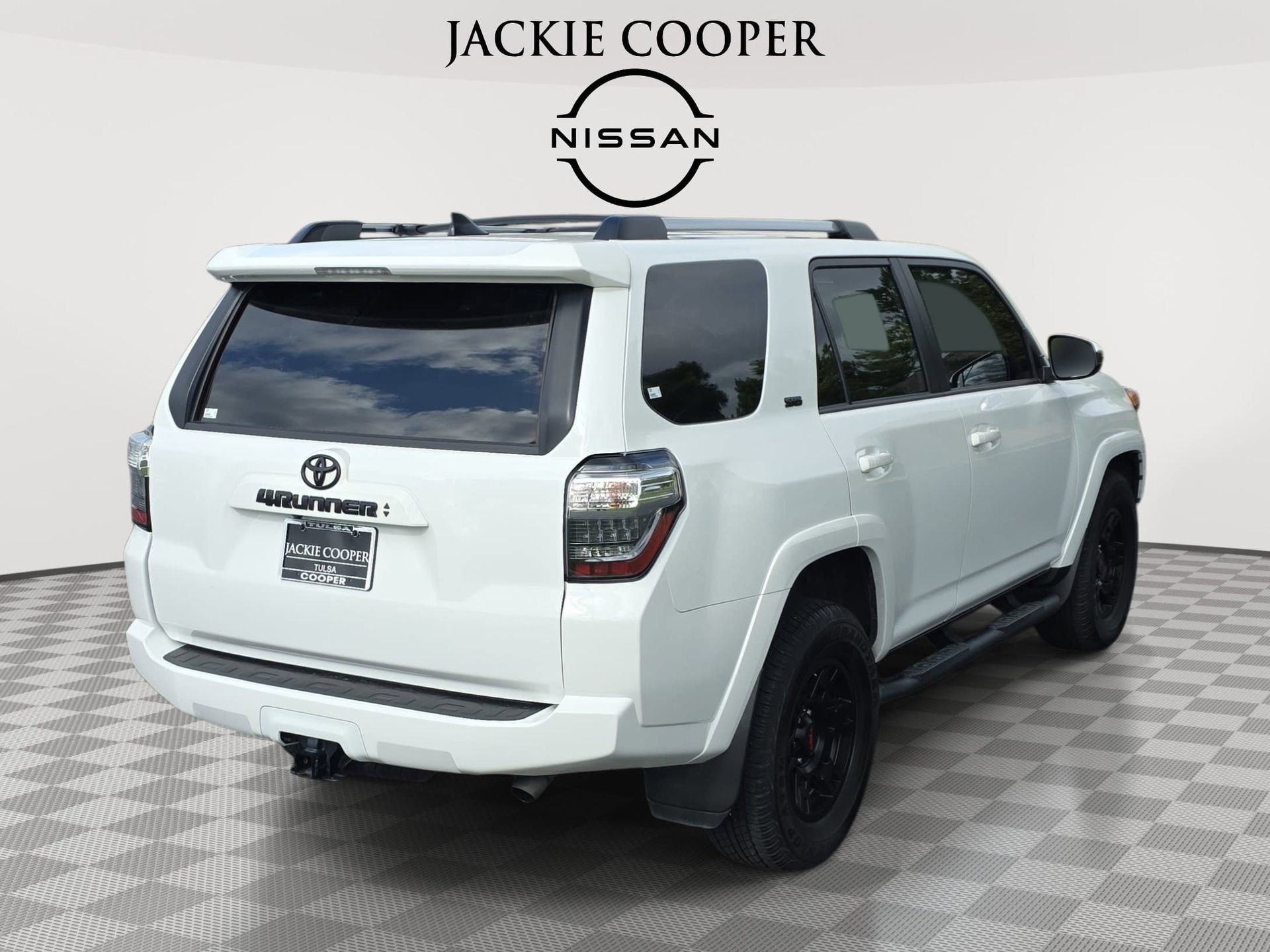 Used 2022 Toyota 4Runner SR5 RWD image 5