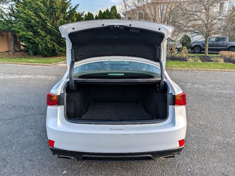 Used 2019 Lexus IS 300 F Sport w/ F Sport Package AWD/4WD image 7
