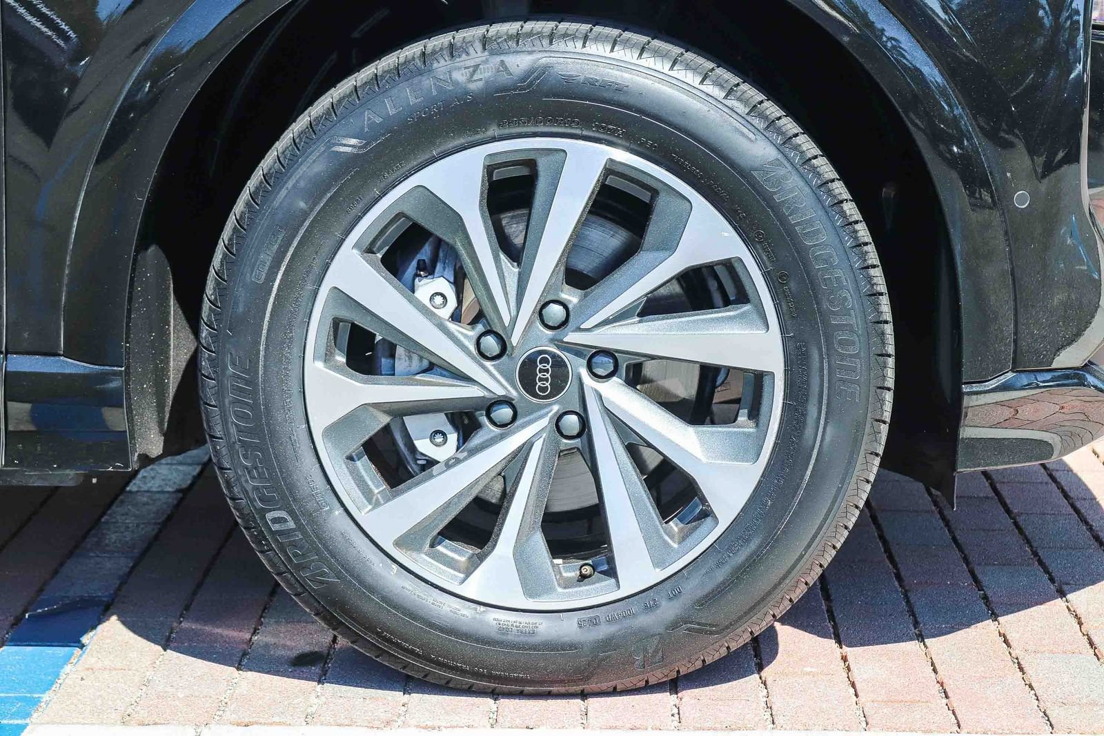 Certified 2025 Audi Q6 e-tron Premium w/ Convenience Package AWD/4WD image 11
