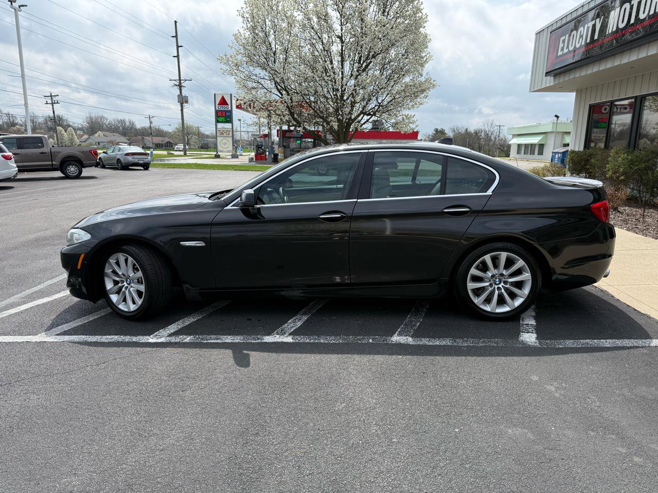 Used 2013 BMW 528i xDrive Sedan AWD/4WD image 2