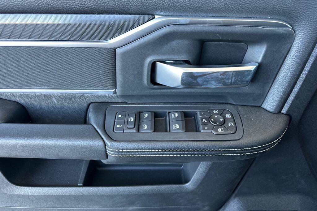 New 2026 RAM 2500 Big Horn AWD/4WD image 11