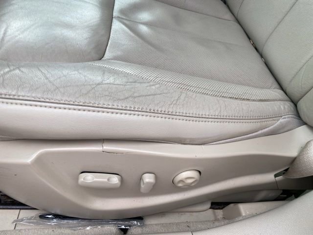 Used 2011 Cadillac DTS Luxury image 13