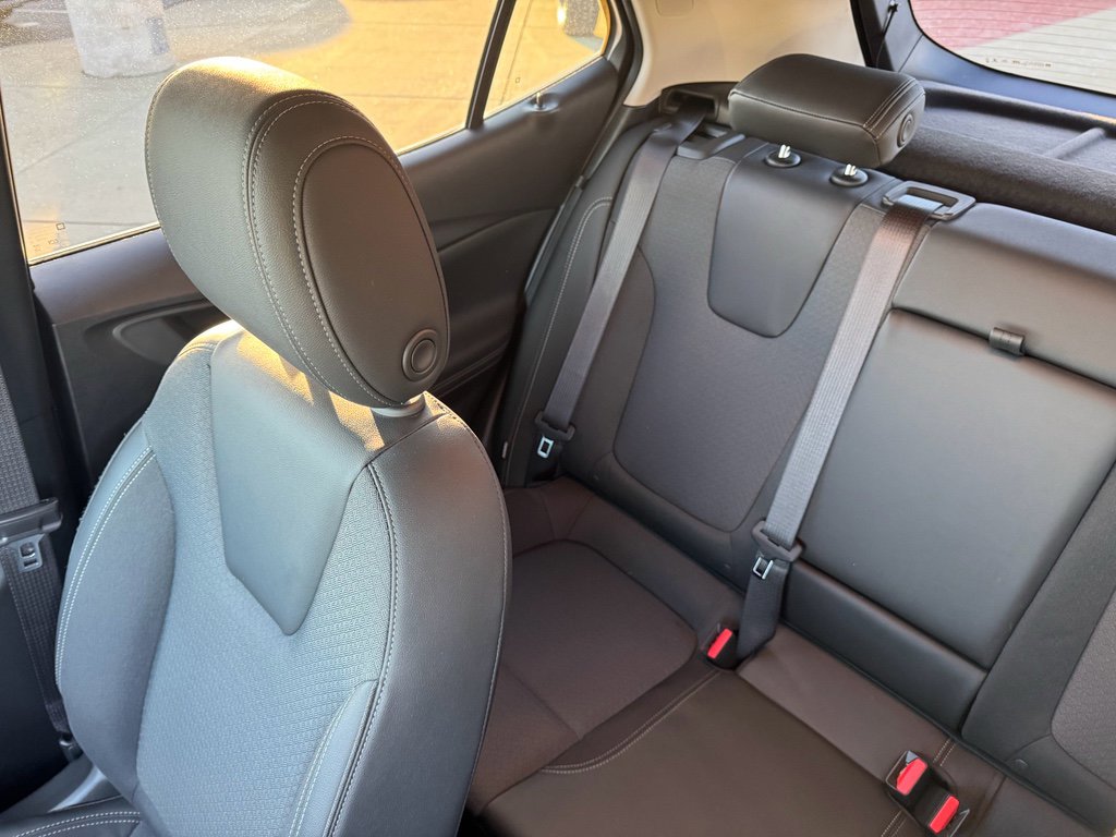 Used 2023 Buick Encore GX Select w/ Sport Touring Package image 28