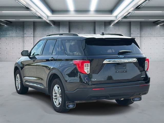Used 2023 Ford Explorer XLT AWD/4WD image 26