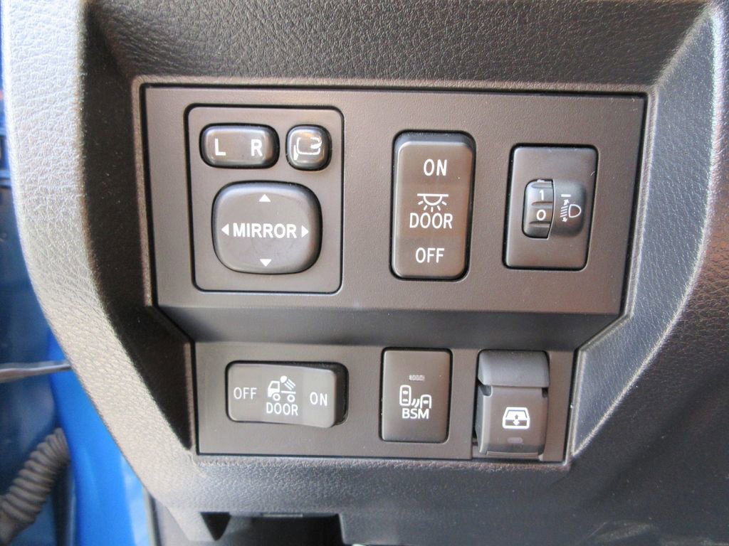 Used 2017 Toyota Tundra 1794 Edition image 30