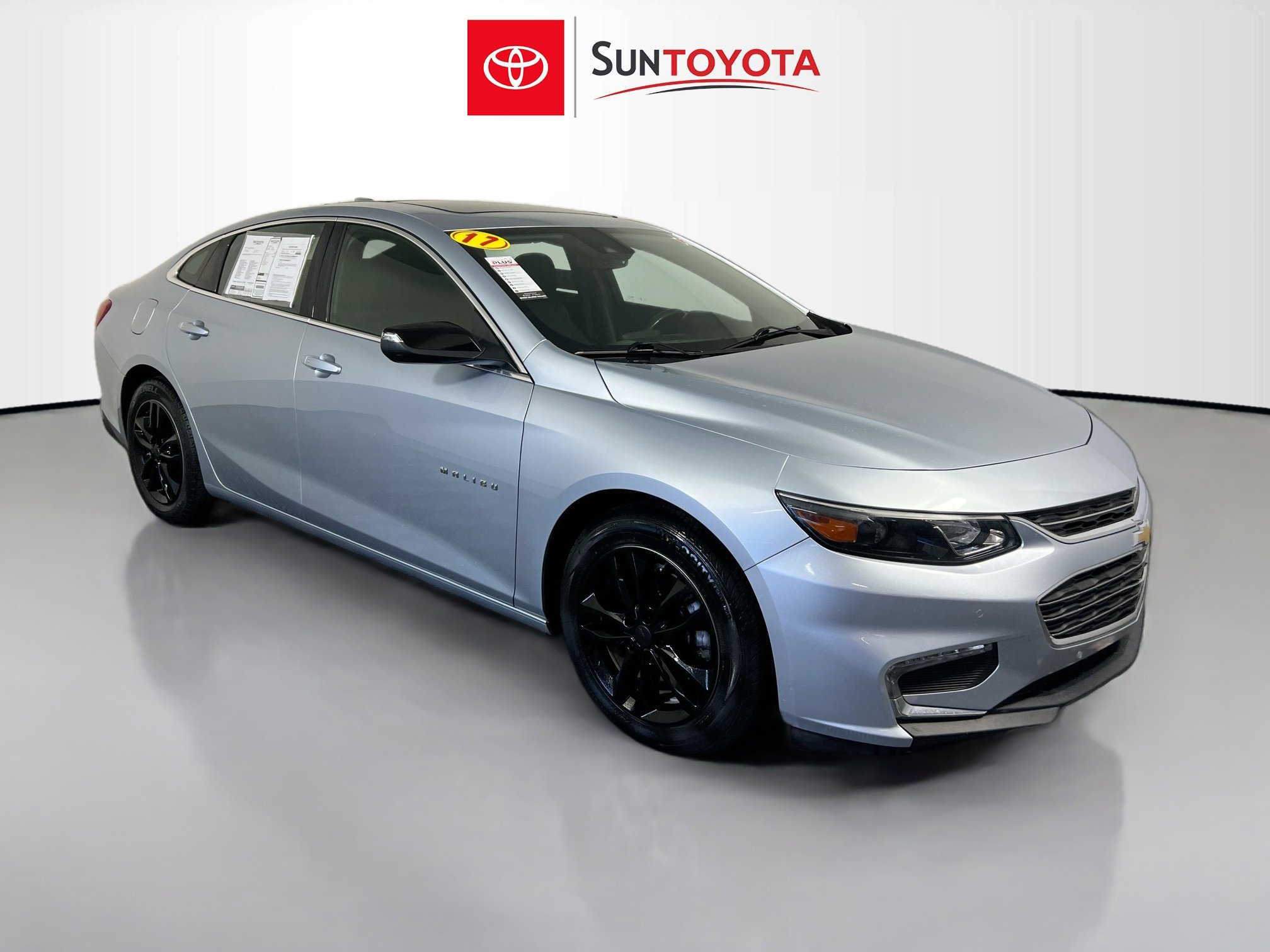 Used 2017 Chevrolet Malibu LT w/ Driver Confidence Package image 1