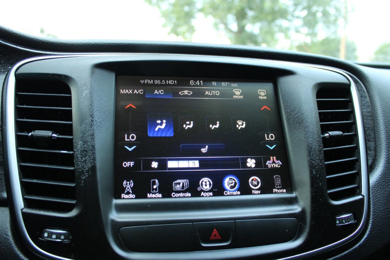 Used 2015 Chrysler 200 C w/ Navigation & Sound Group I image 36