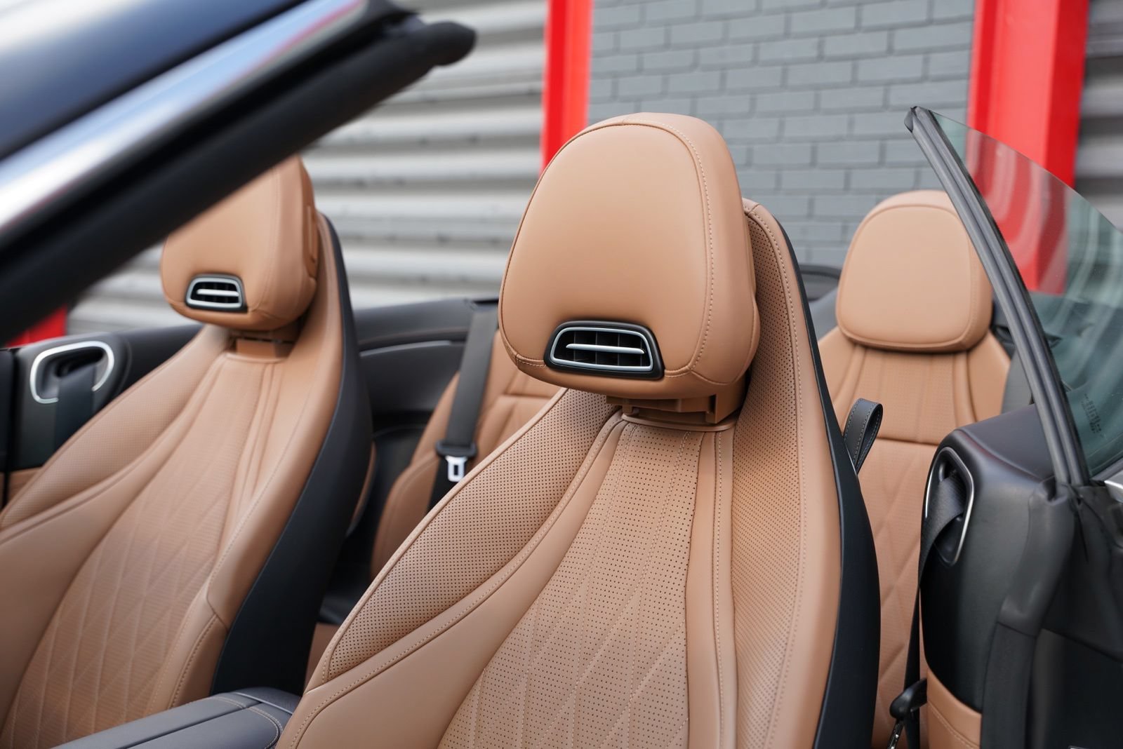 Used 2024 Mercedes-Benz CLE 300 4MATIC Cabriolet image 12