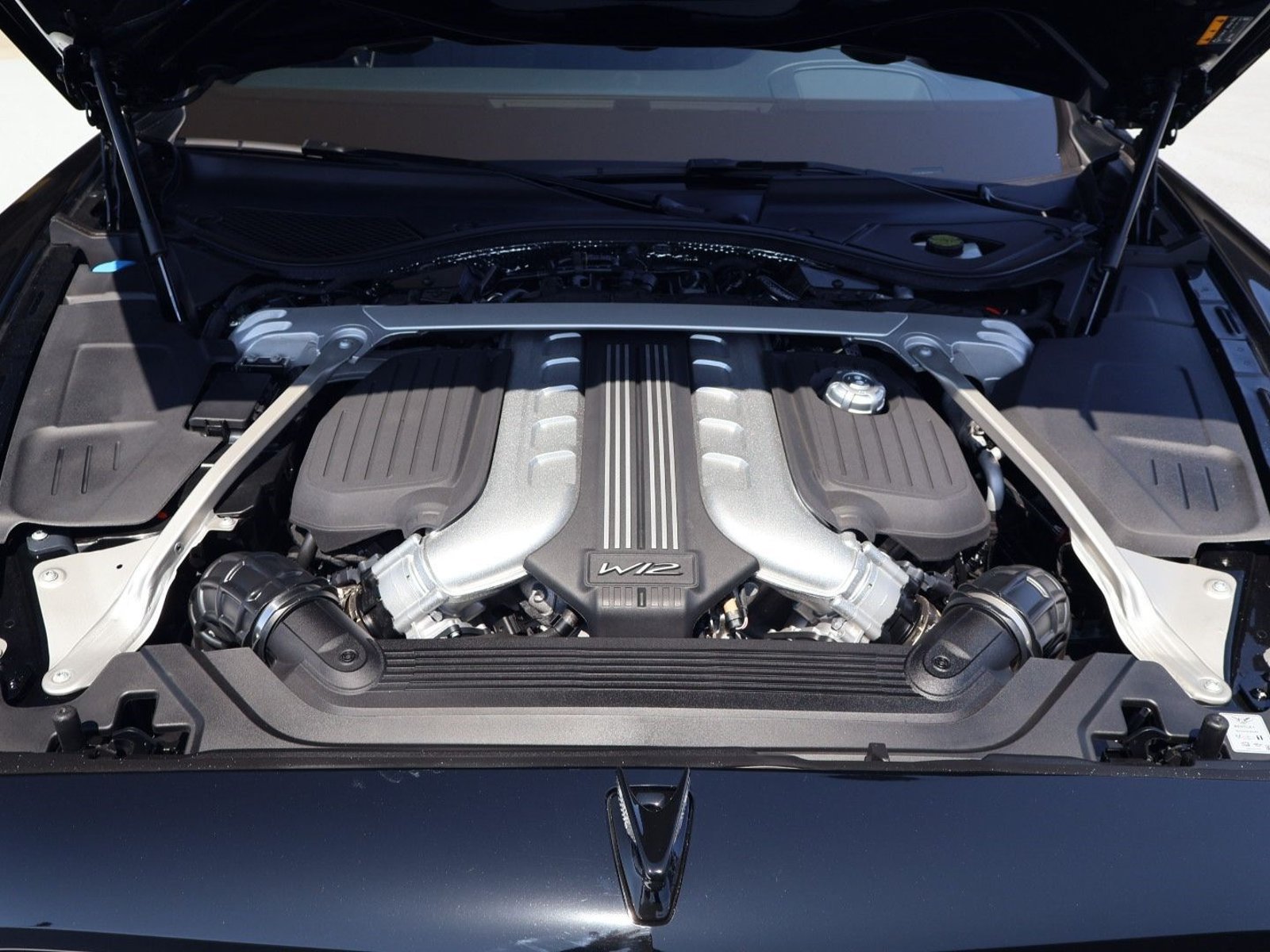Certified 2024 Bentley Flying Spur W12 AWD/4WD image 18