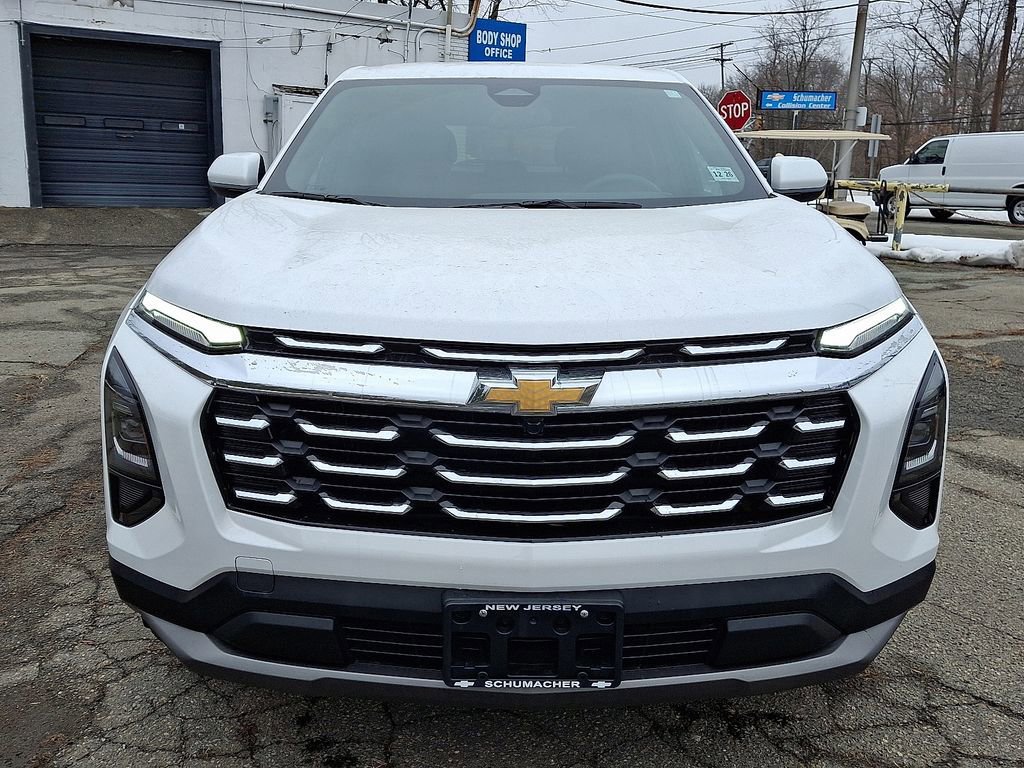 Used 2026 Chevrolet Equinox LT w/ Convenience Package II image 2