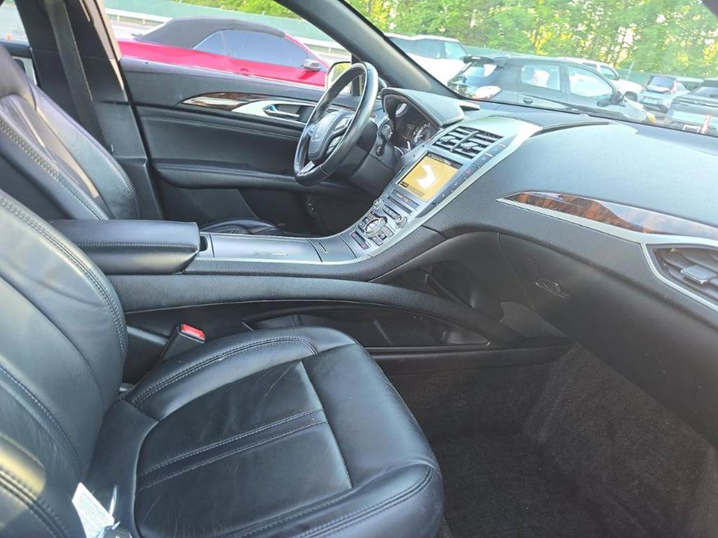 Used 2018 Lincoln MKZ Select w/ Technology Package FWD image 3