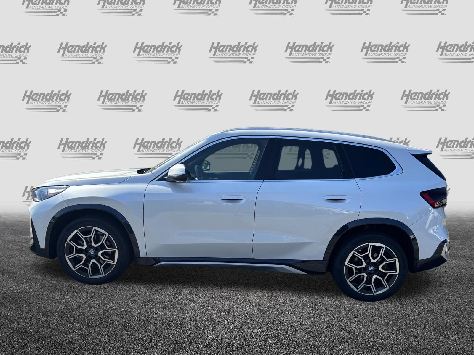 Certified 2025 BMW X1 xDrive28i AWD/4WD image 6