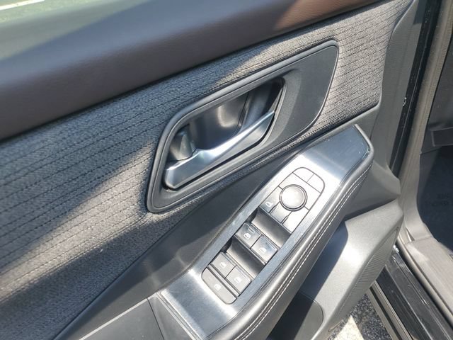 Used 2021 Nissan Rogue SV FWD image 12