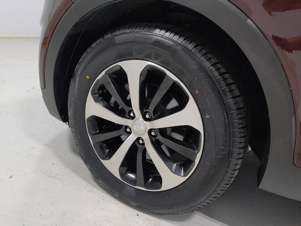 Used 2016 Kia Sorento EX image 31