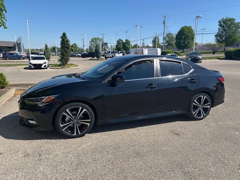 Used 2021 Nissan Sentra SR w/ SR Premium Package image 3