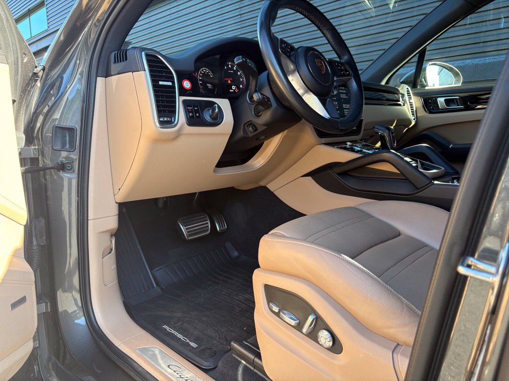 Certified 2020 Porsche Cayenne S AWD/4WD image 4