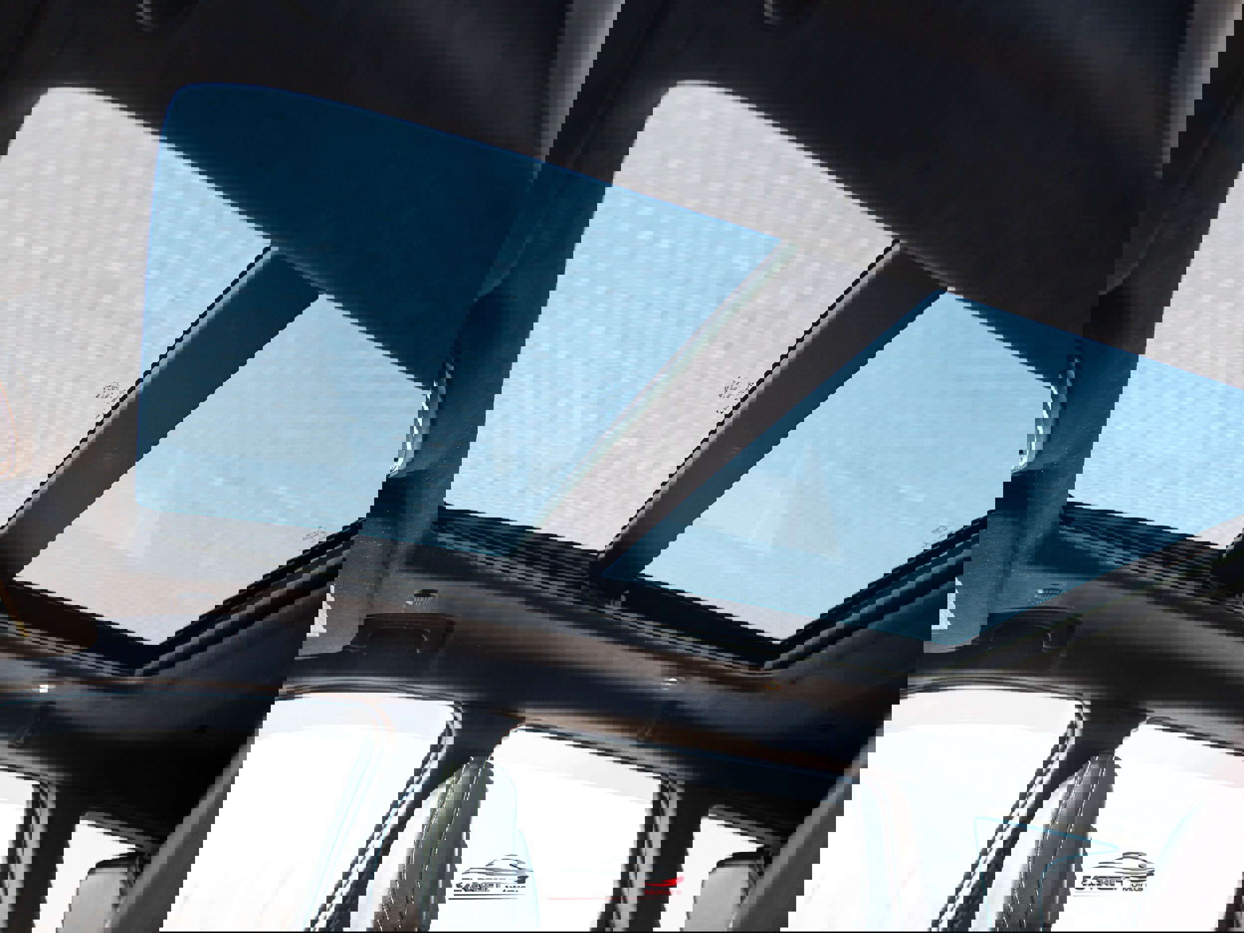 Used 2016 Jeep Grand Cherokee SRT image 37