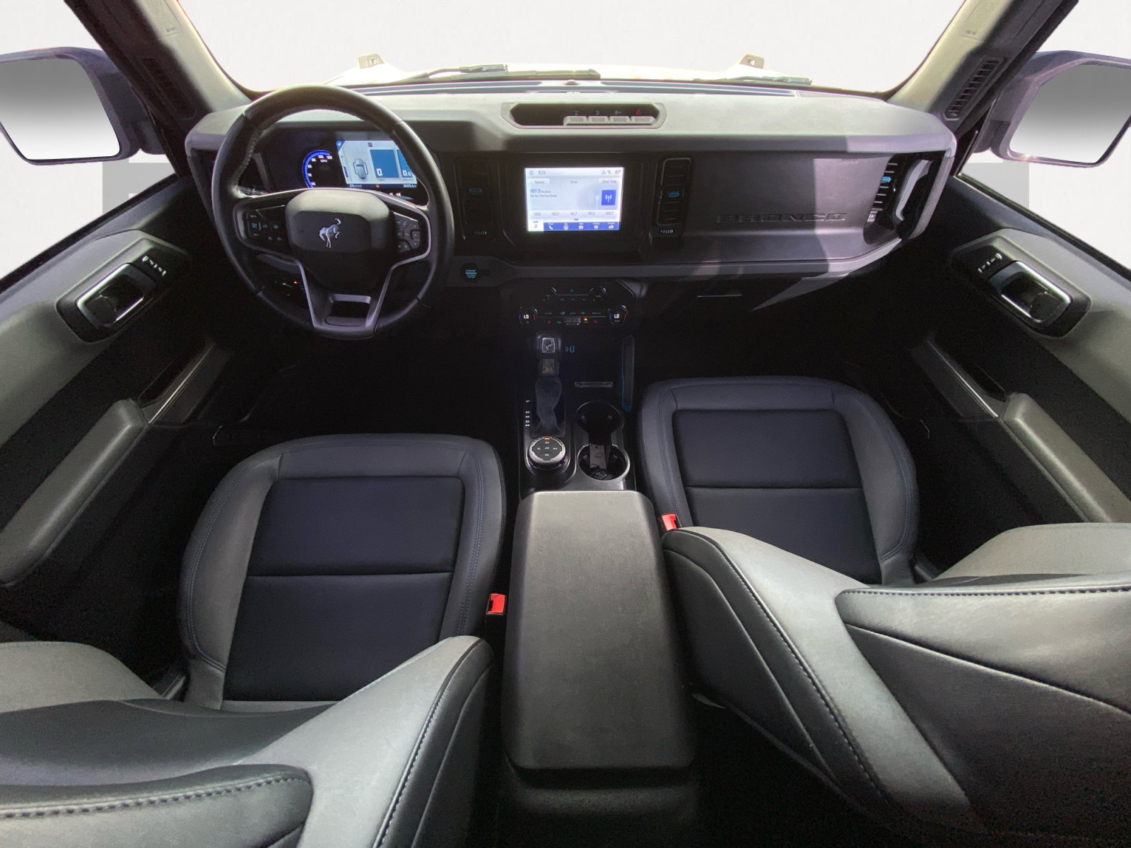 Used 2021 Ford Bronco Black Diamond image 3