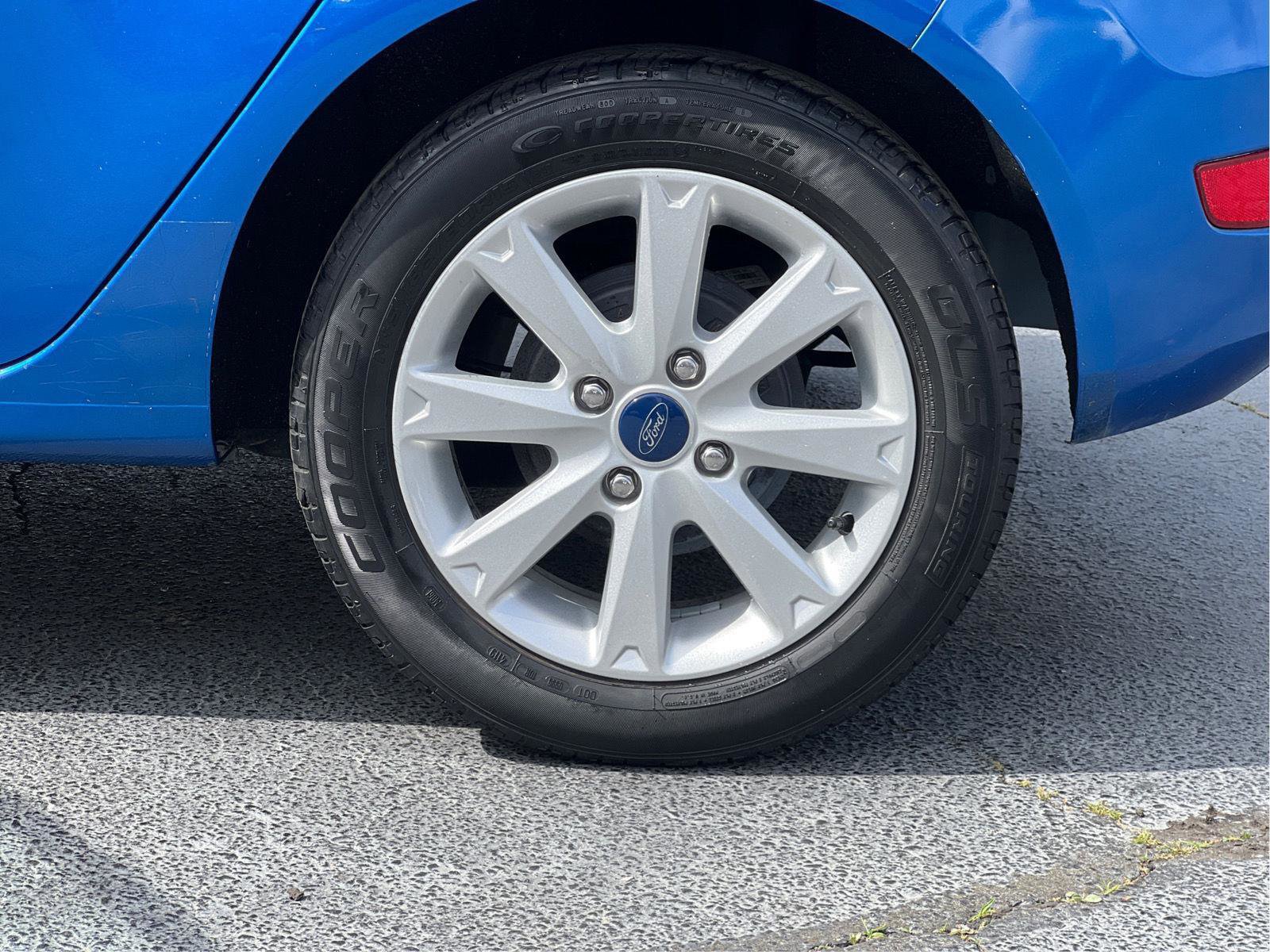 Used 2011 Ford Fiesta SE w/ 203A Rapid Spec Order Code image 24