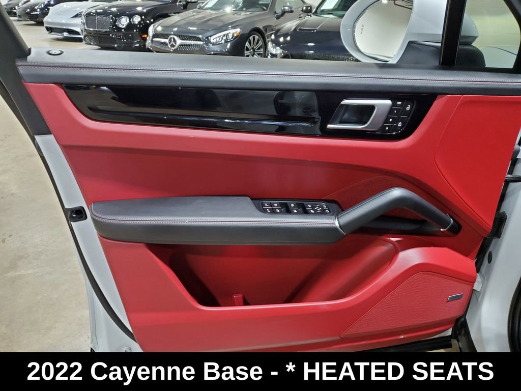 Used 2022 Porsche Cayenne image 8