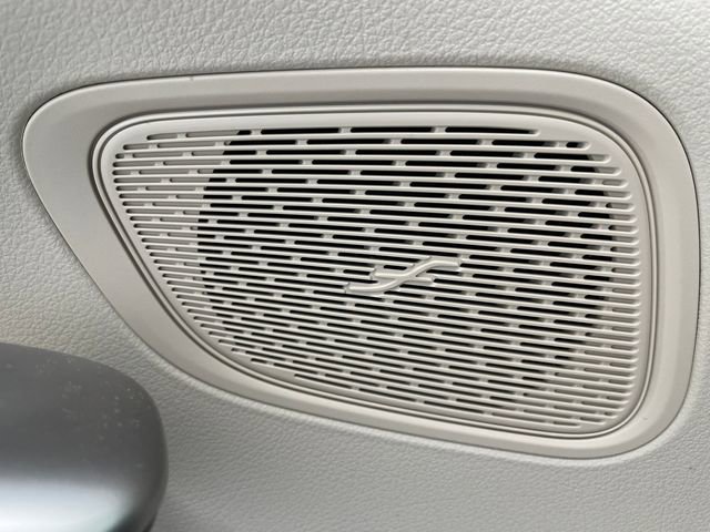 Used 2024 Mercedes-Benz GLC 300 4MATIC image 37