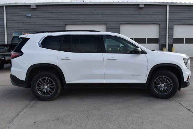 Used 2025 GMC Acadia Elevation image 4