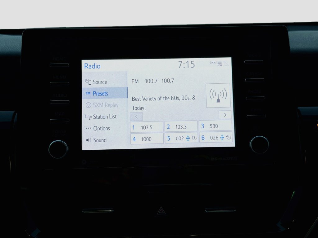 Used 2022 Toyota Camry SE FWD image 28