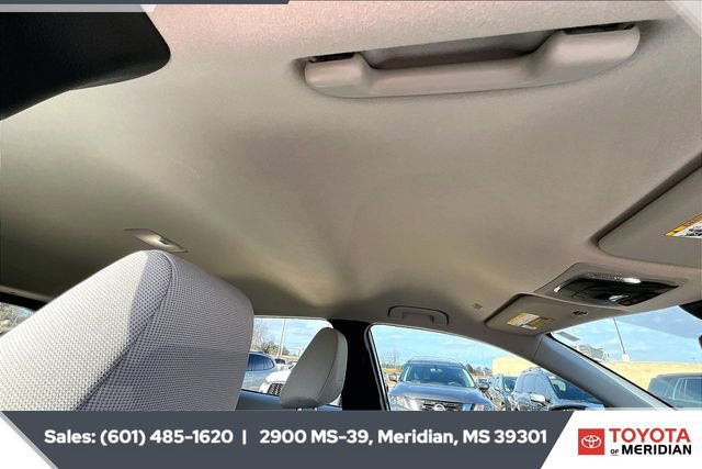 Used 2022 Toyota Corolla Cross L image 15