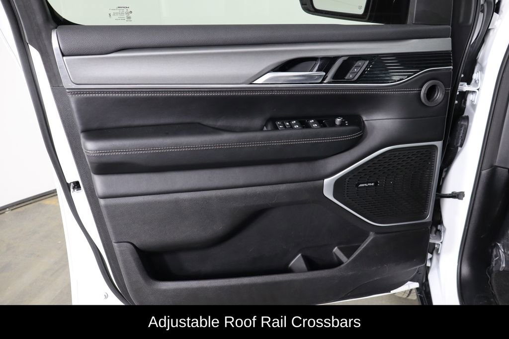 Used 2023 Jeep Wagoneer Series II AWD/4WD image 20