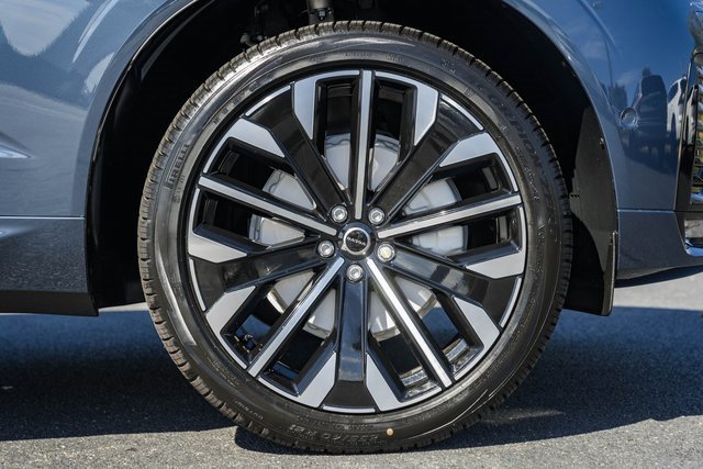 New 2026 Volvo XC60 B5 Ultra w/ Protection Package Premier image 17