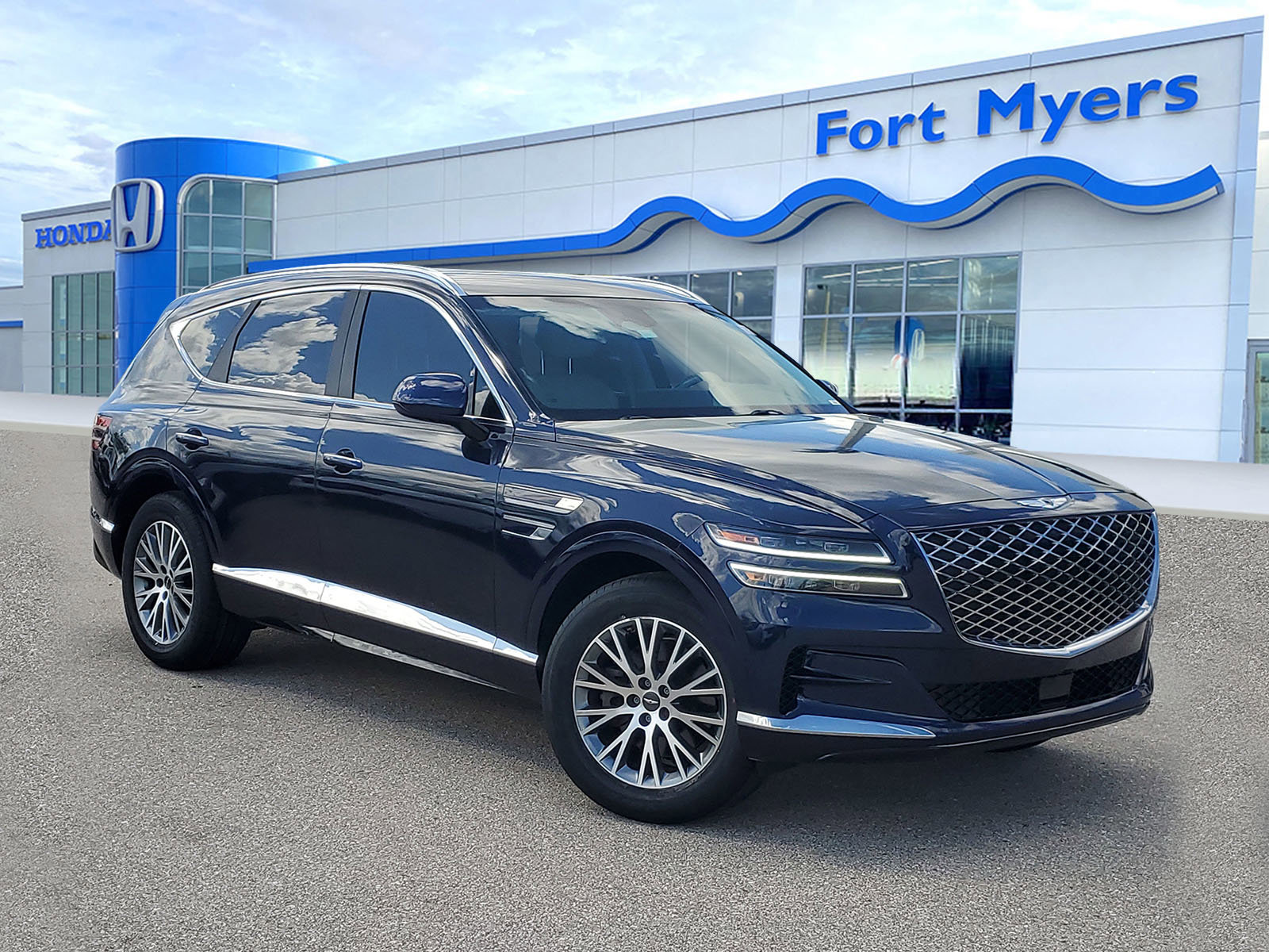 Used 2023 Genesis GV80 2.5T w/ Cargo Package