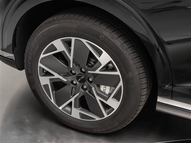 New 2026 Genesis Electrified GV70 image 14