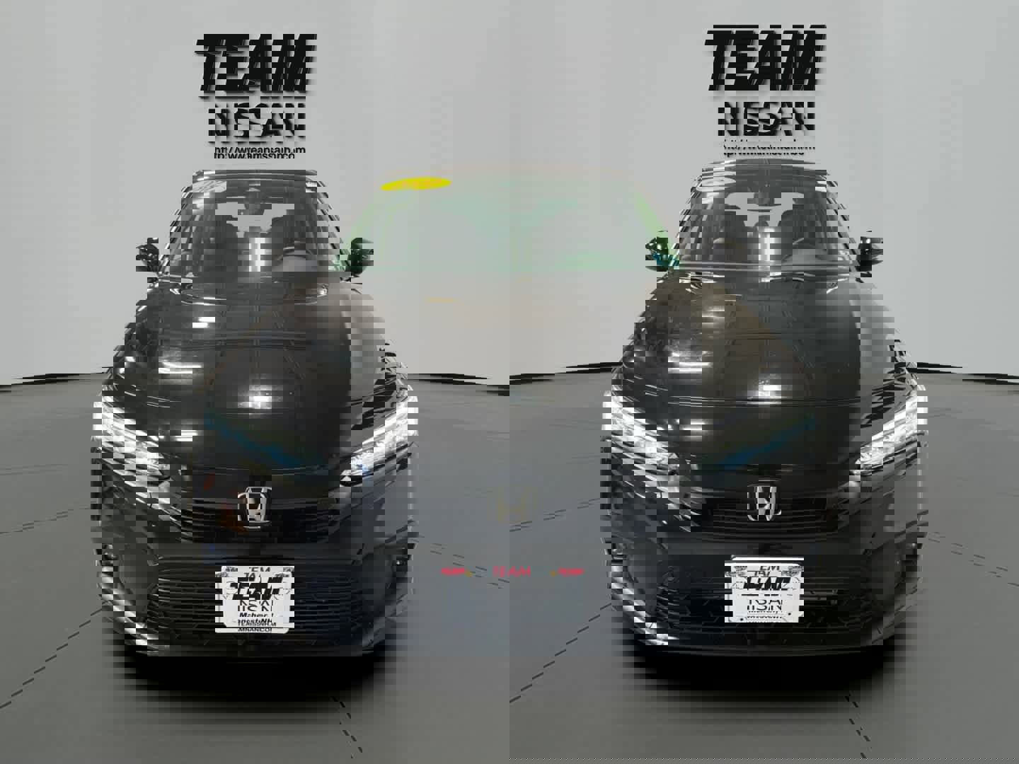 Used 2022 Honda Civic Touring image 2