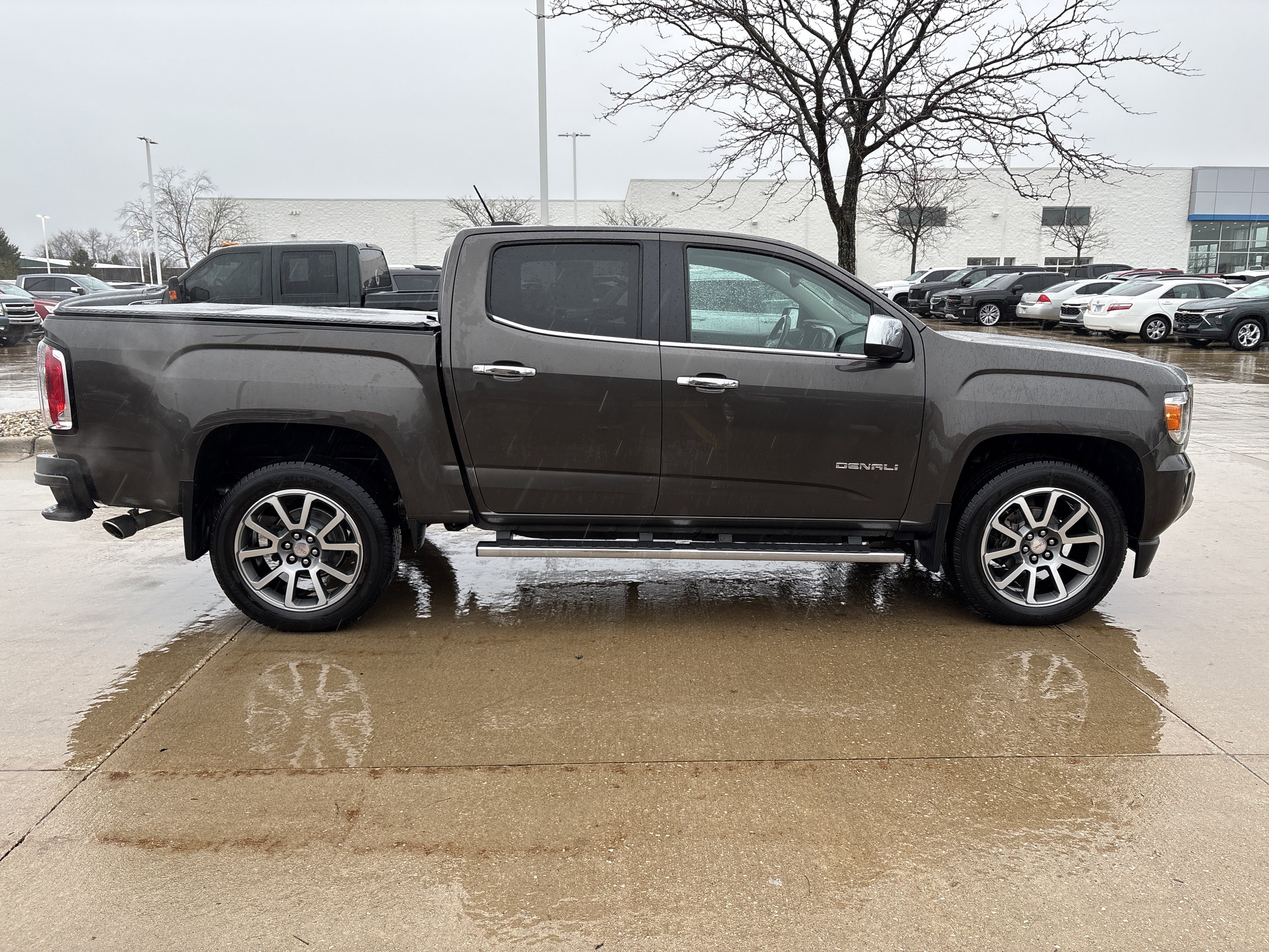Used 2020 GMC Canyon Denali image 8