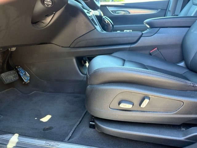 Used 2020 Cadillac XT5 Luxury w/ LPO, Floor Liner Package AWD/4WD image 28