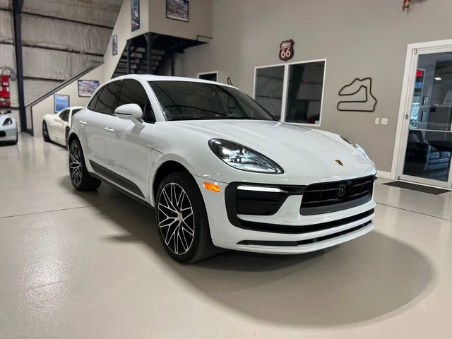 Used 2023 Porsche Macan Base image 57