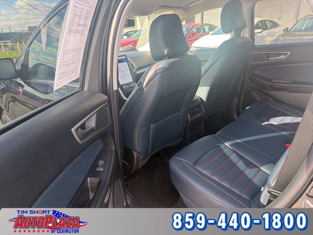 Used 2022 Ford Edge SEL w/ Sport Appearance Package AWD/4WD image 13