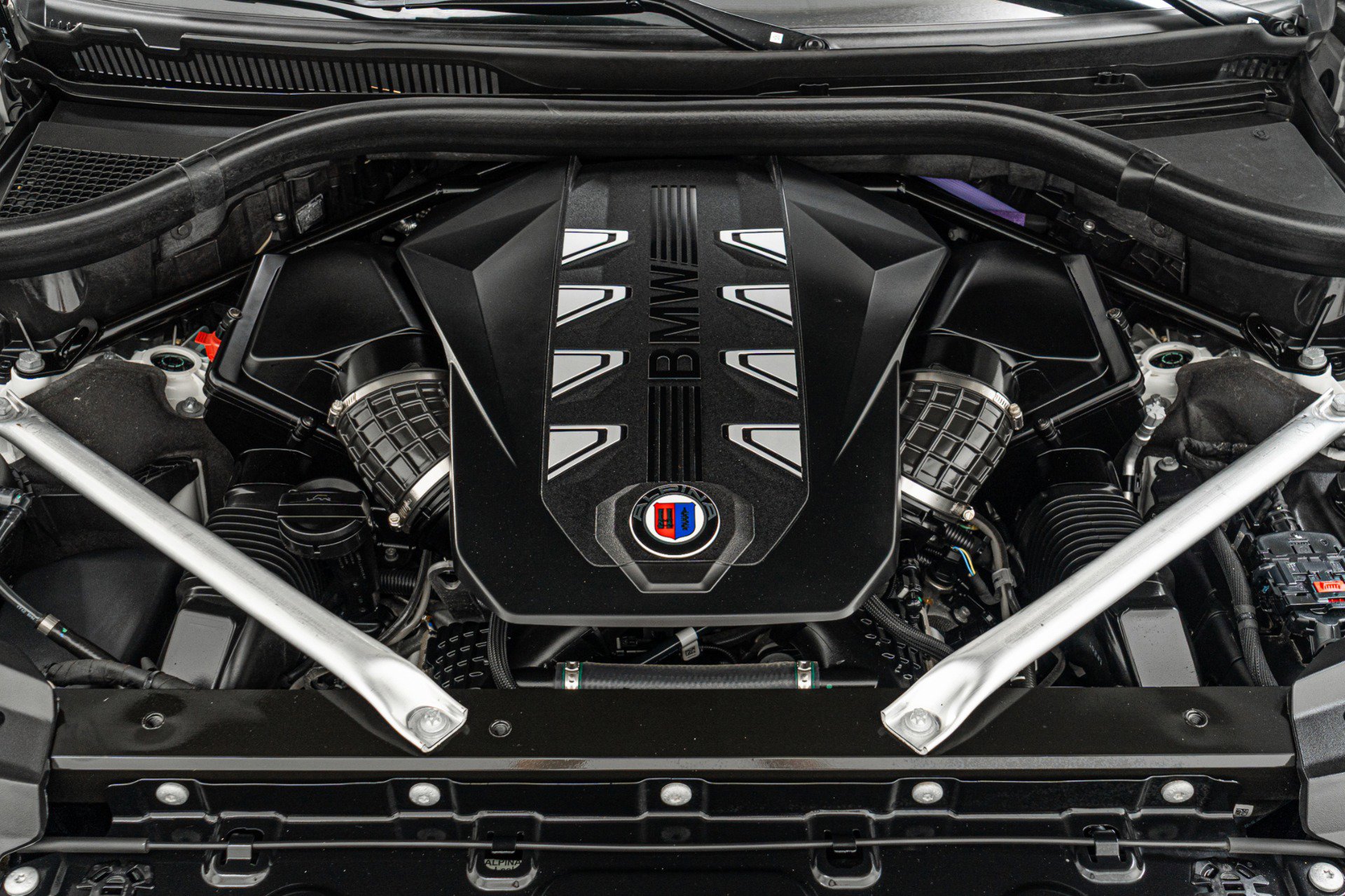 Used 2024 BMW ALPINA XB7 image 12