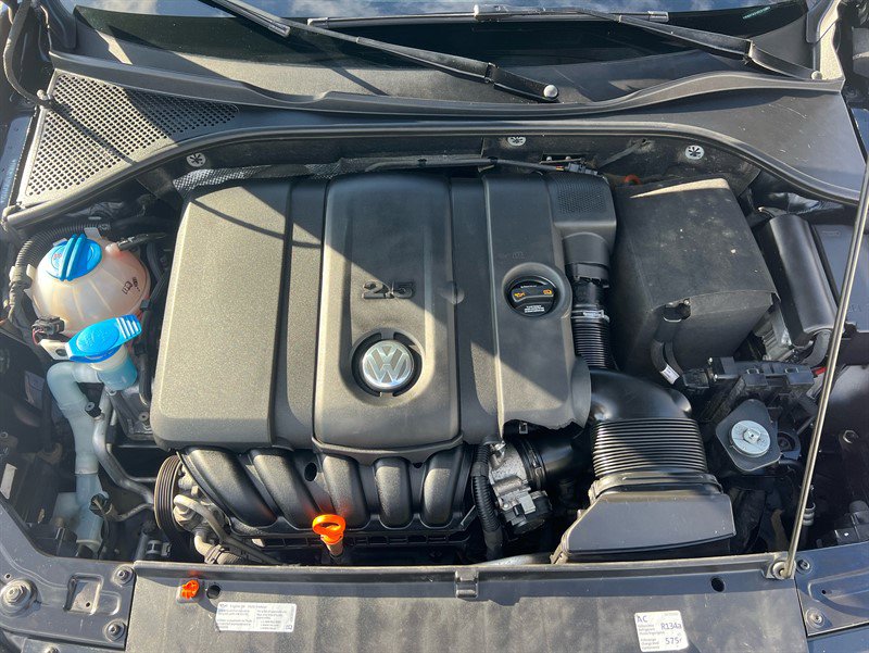 Used 2013 Volkswagen Passat 2.5 SE image 24