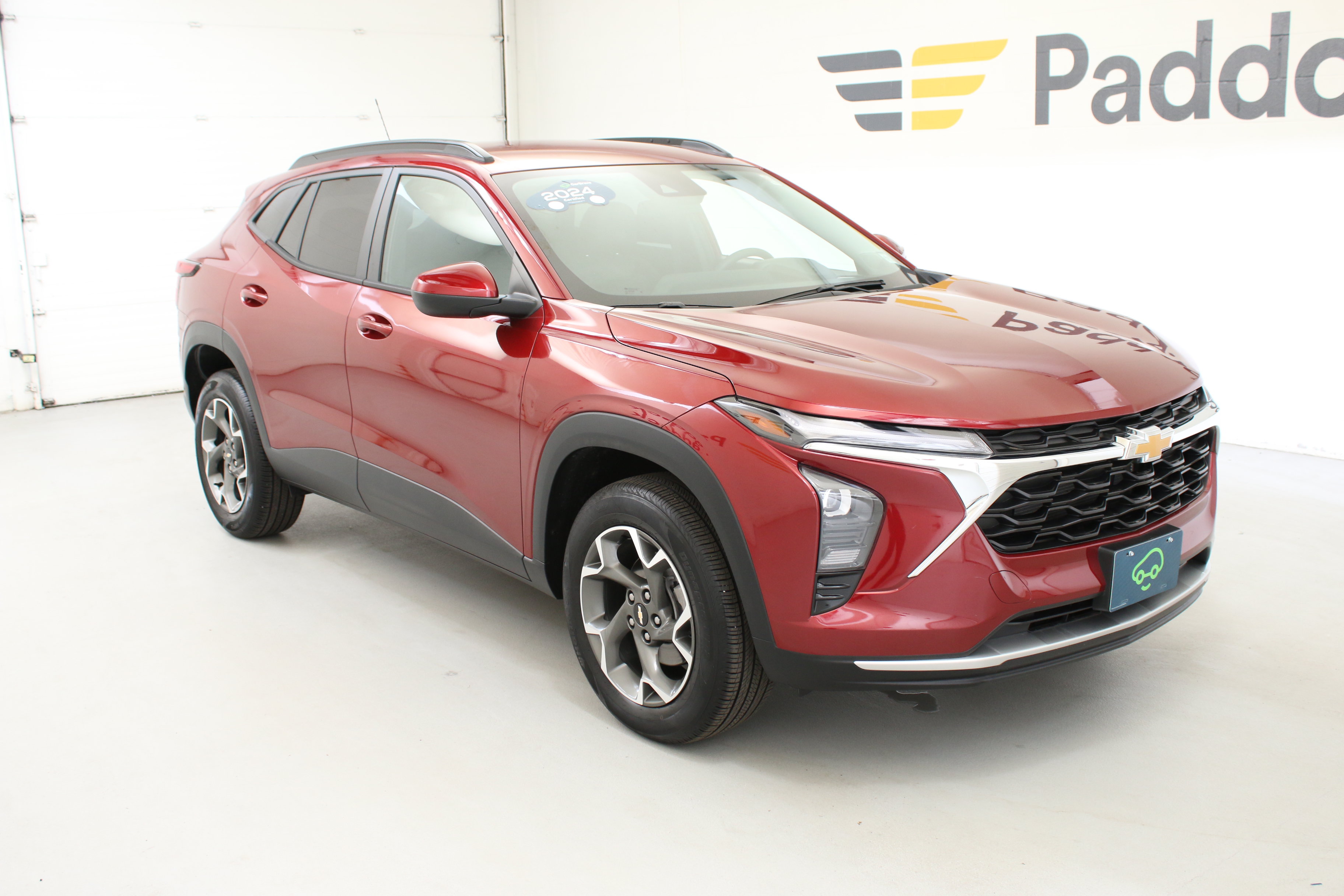 Certified 2024 Chevrolet Trax LT FWD image 2