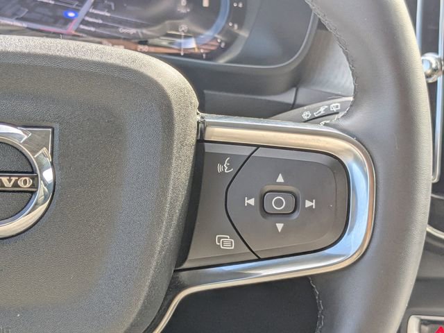 Certified 2023 Volvo XC40 B5 Core w/ Convenience Package image 33