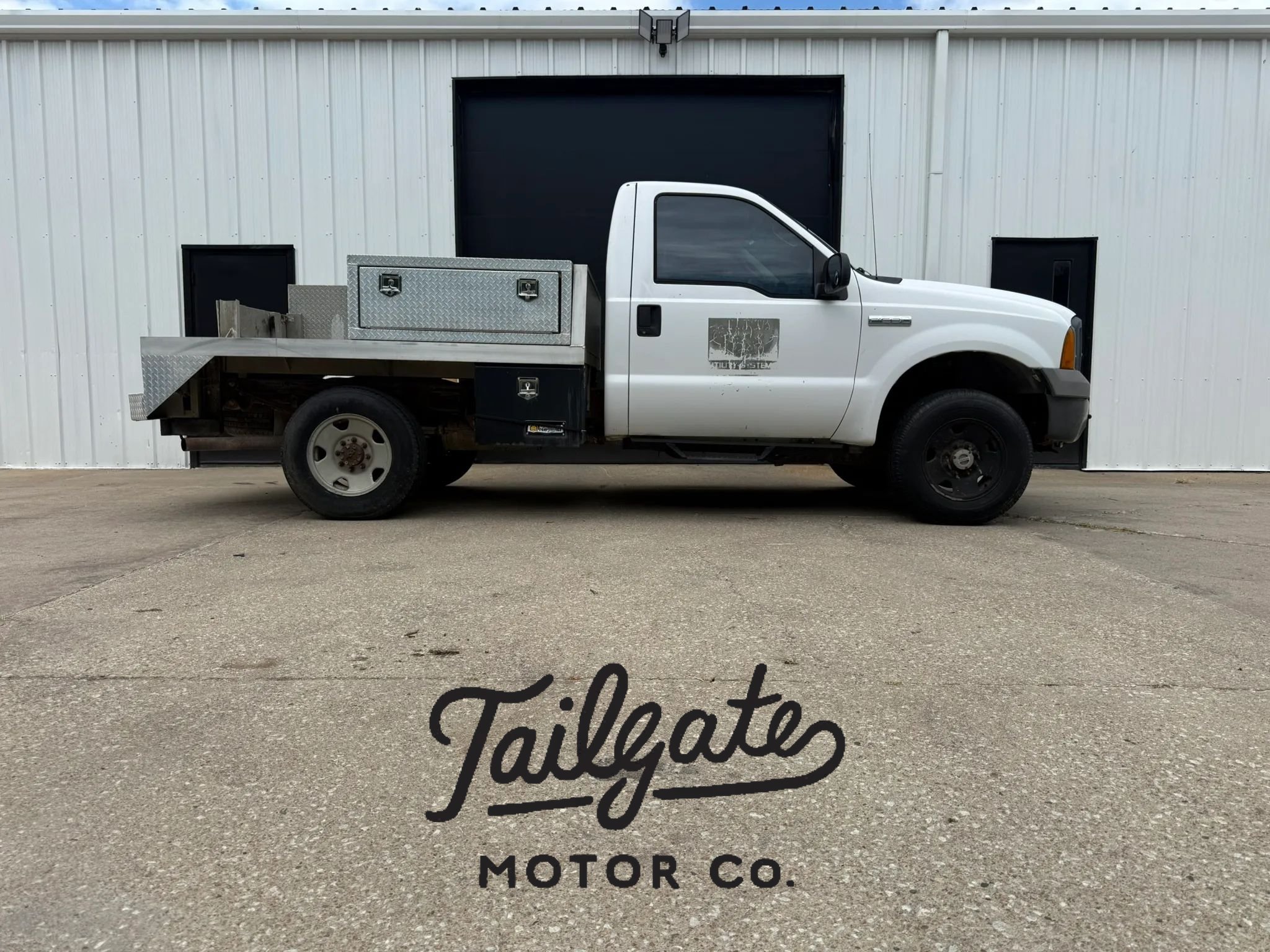 Used 2005 Ford F250 XL AWD/4WD image 1