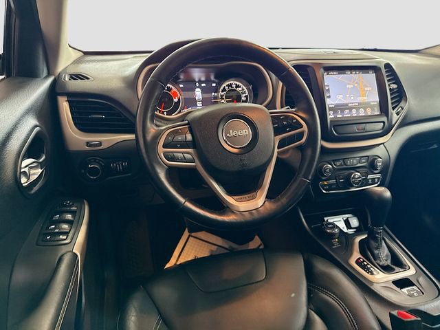 Used 2017 Jeep Cherokee Limited w/ Trailer Tow Group AWD/4WD image 24