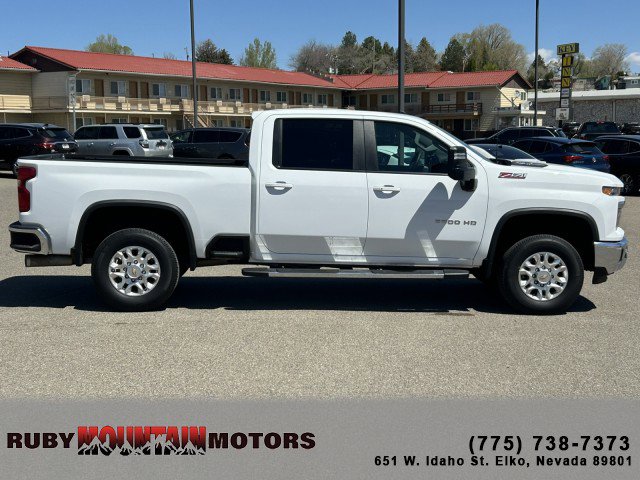 Used 2025 Chevrolet Silverado 2500 LT AWD/4WD image 8