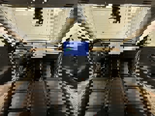 Used 2021 Tesla Model Y Long Range image 19