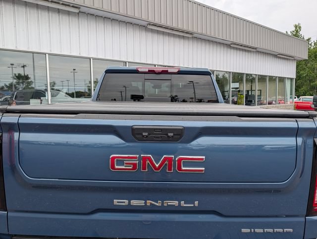 Used 2025 GMC Sierra 1500 Denali w/ Denali Reserve Package AWD/4WD image 10