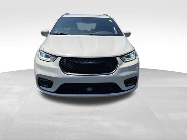 Used 2021 Chrysler Pacifica Touring-L w/ Premium & Safety Sphere Group AWD/4WD video 2