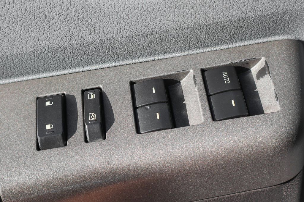 Used 2011 Ford F550 2WD Crew Cab Super Duty w/ Payload Upgrade Pkg image 17